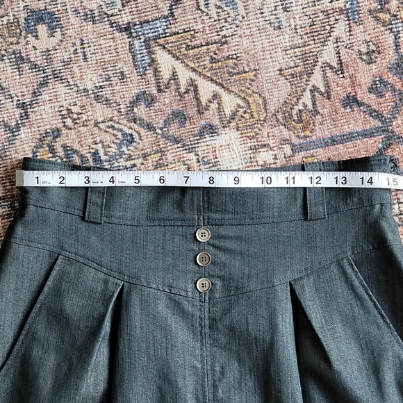 Vintage High-Waisted Skirt - Picture 5 of 6